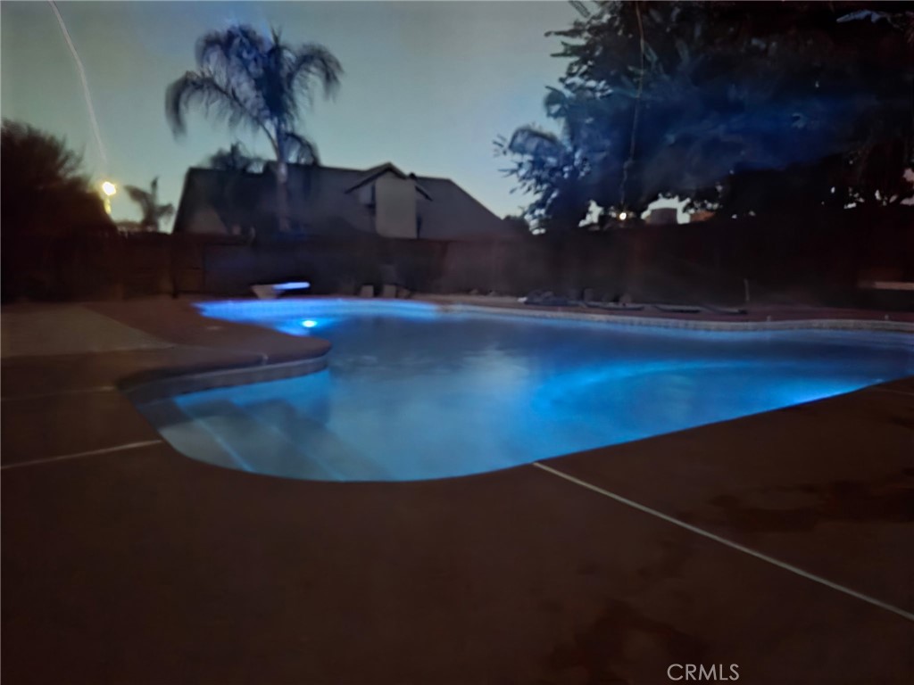 BACK ON THE MARKET!!
NO HOA, NOT IN GATED COMMUNITY, ESTABLISHED NEIGHBORHOOD "POOL HOME"
Pool home in established neighborhood of Clovis, with 3 bedrooms and 2 baths including Primary suite with walk in closet, Huge living room with a fireplace and open kitchen to the right, as you walk to back yard you have a bonus room that can be used as a play room, family room or even a 4th bedroom. good size back yard with pool and plenty of room in backyard for gatherings and entertaining.