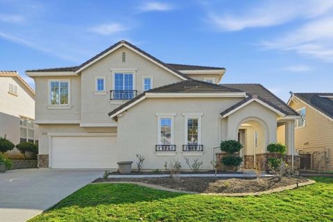 Photo of 3024 Oliver Drive, San Jose, CA 95135 (MLS # ML82034132)