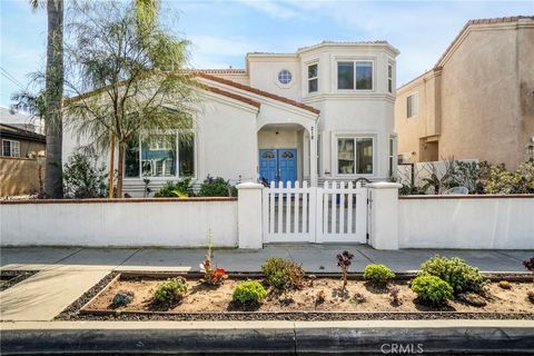 Photo of 218 Indianapolis, Huntington Beach, CA 92648 (MLS # SB26045064)