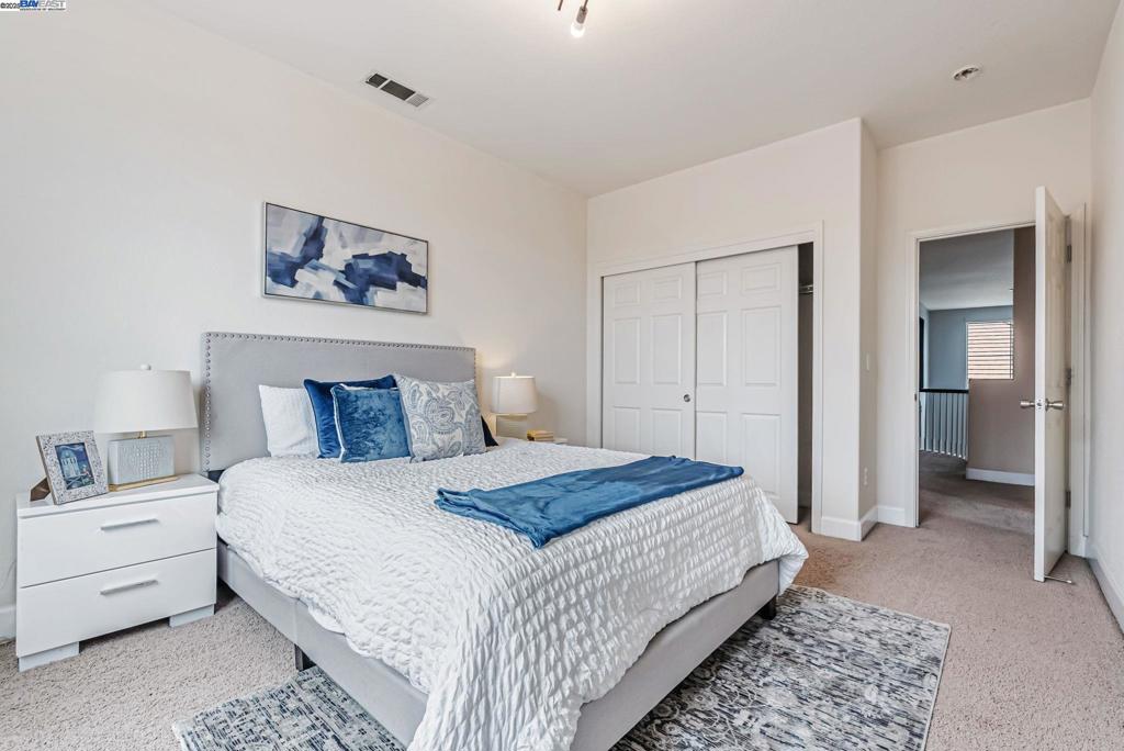 BRENTWOOD - Residential