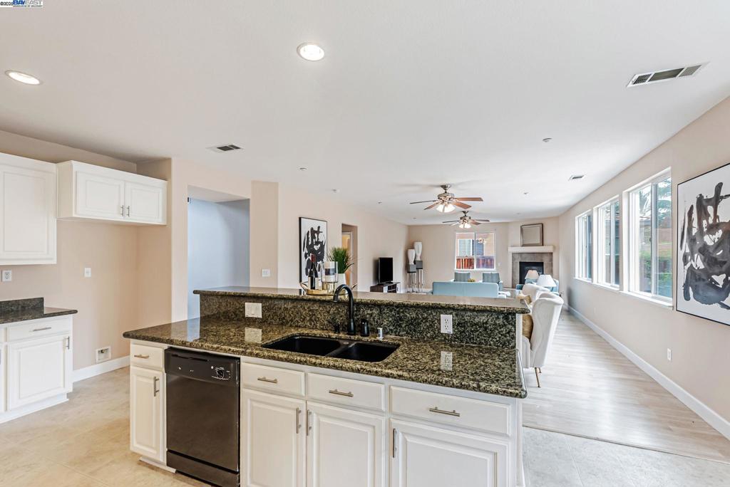 BRENTWOOD - Residential