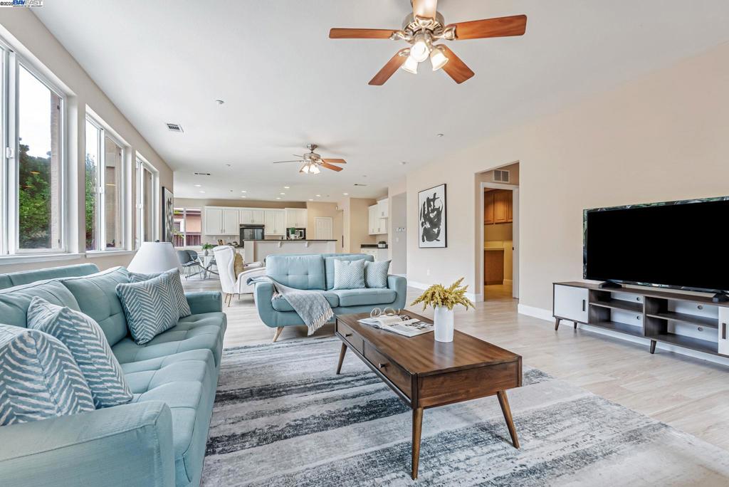 BRENTWOOD - Residential