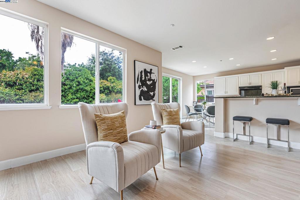 BRENTWOOD - Residential