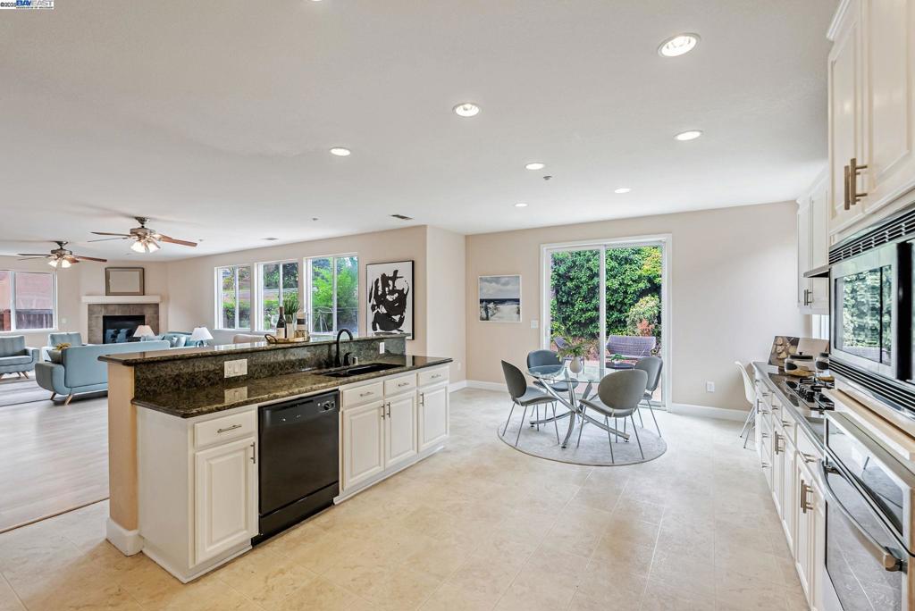 BRENTWOOD - Residential