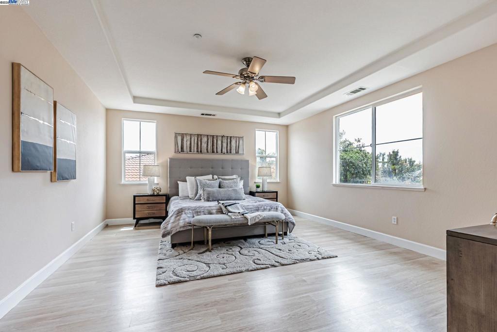 BRENTWOOD - Residential