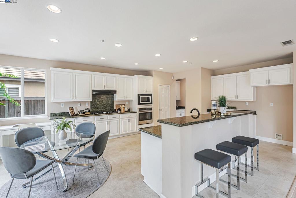 BRENTWOOD - Residential