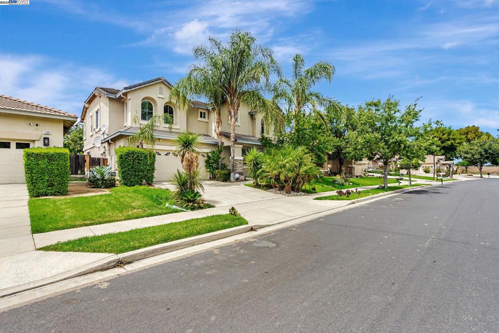 BRENTWOOD - Residential