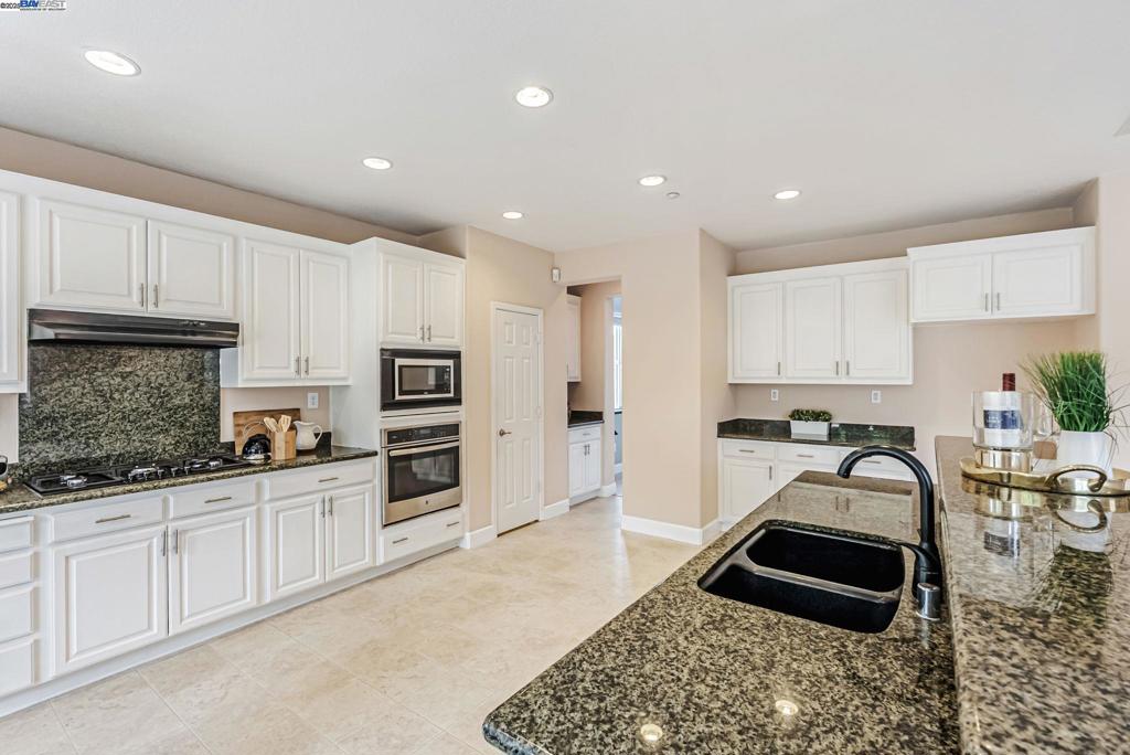 BRENTWOOD - Residential