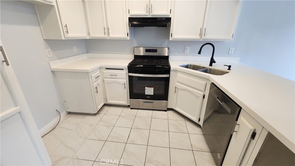 14202 Flower Street V