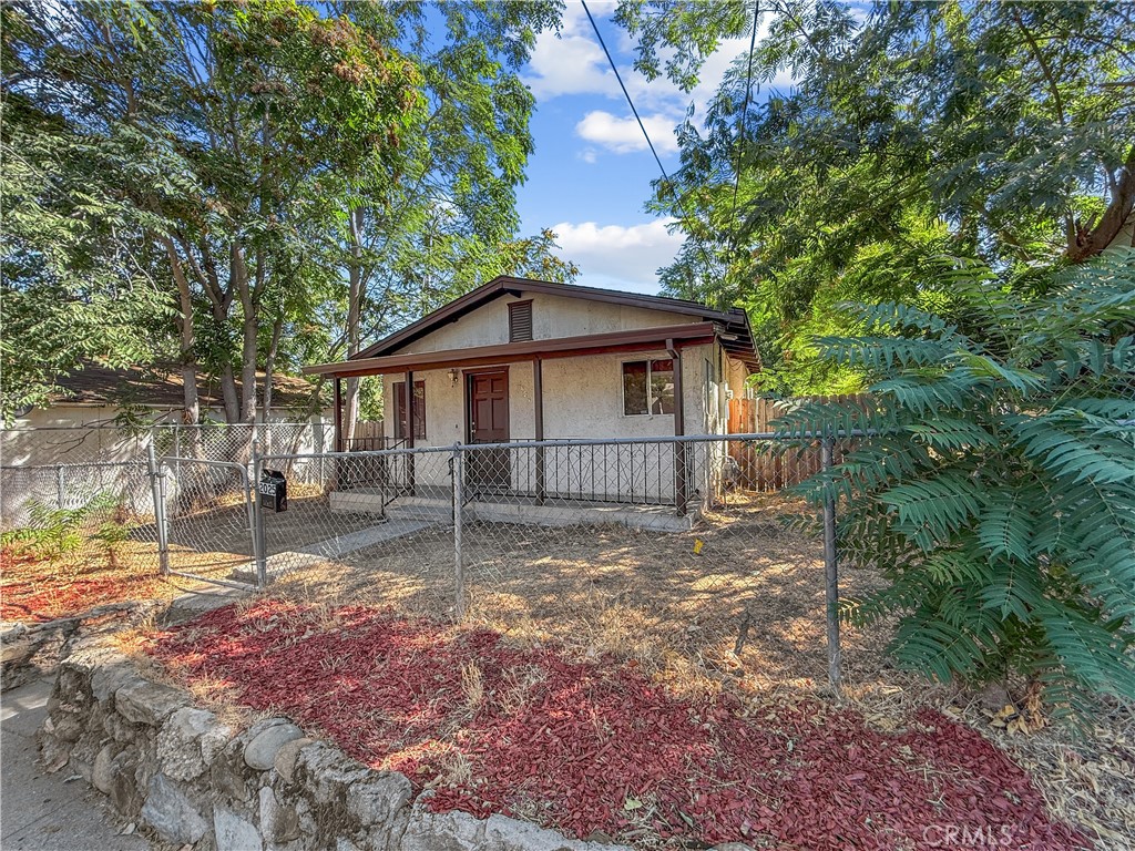 Welcome to this 2-bedroom, 2-bath home full of character and potential. Offering approximately 1,396 sq ft of living space on a manageable 3,920 sq ft lot. Originally built in the early 1900s, this property carries a touch of classic Oroville history while providing plenty of room for modern updates to make it your own.
Step inside to discover a spacious floor plan that includes two generously sized bedrooms and two full bathrooms. With nearly 1,400 square feet, there’s flexibility for comfortable living, entertaining, or even a home office setup. Notable improvements include a newer roof and swamp cooler replaced approximately 5 years ago, ensuring peace of mind and efficiency, along with new flooring throughout the kitchen.
Outside, simple while still offering space to enjoy the California sunshine. Conveniently located near downtown Oroville, schools, shopping, and outdoor recreation, you’ll have easy access to everything the area has to offer—from Lake Oroville adventures to charming local dining.
Whether you’re an investor seeking a solid rental property, a first-time buyer ready to build equity, or someone looking for a cozy home full of appeal, this property offers incredible potential at an approachable price point.