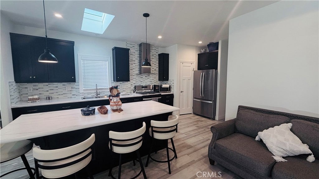 600 W GLADSTONE Street 45