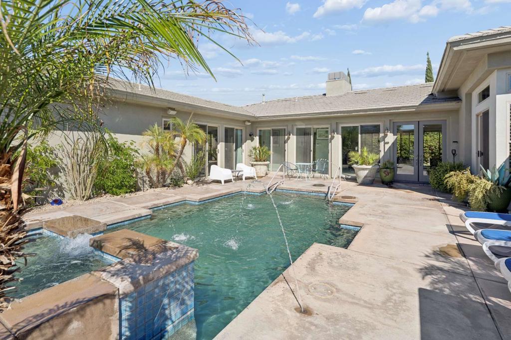 1622 Julia Court