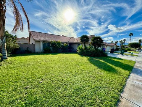 Photo of 79585 Star Flower Trail, La Quinta, CA 92253 (MLS # 219139047DA)