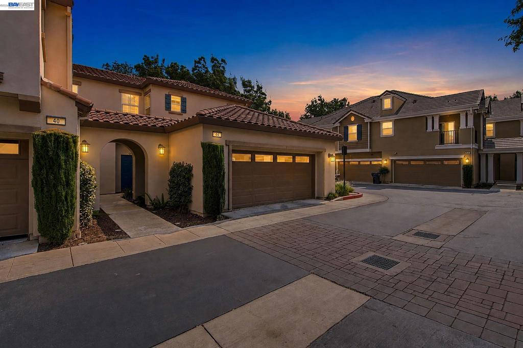 44 S Alonsa Ln