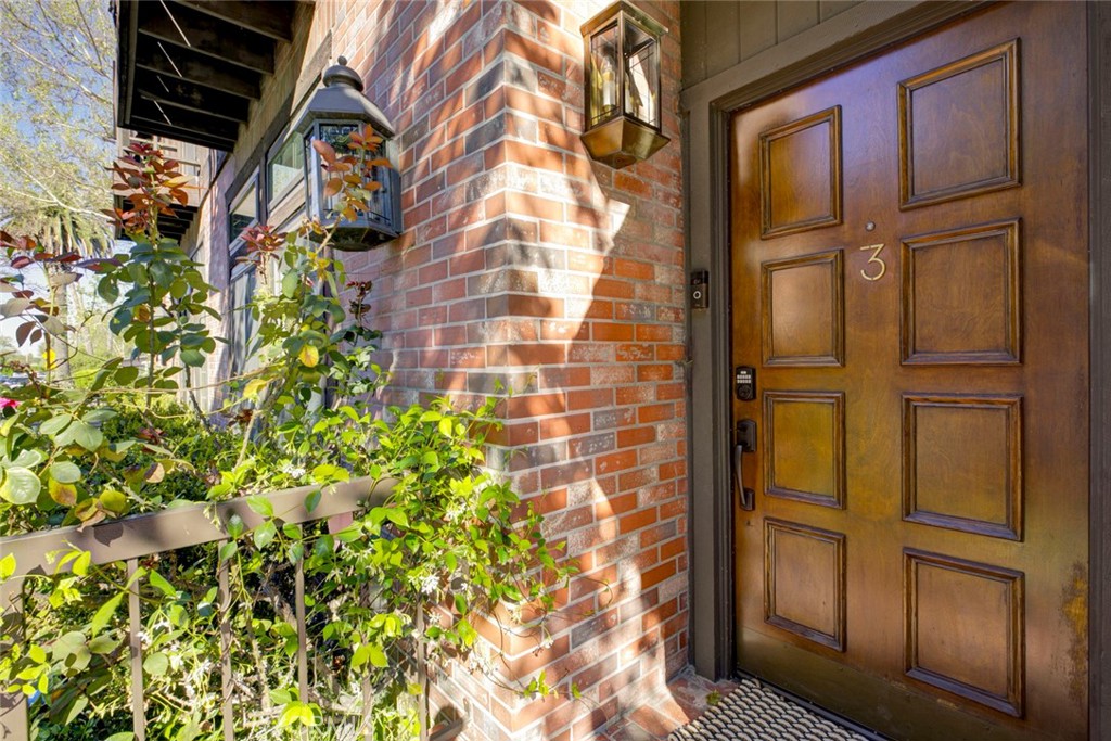 4342 Coldwater Canyon 3