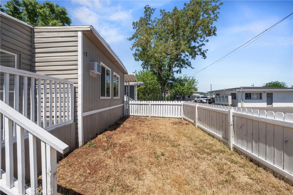 3157 E AVE I B2