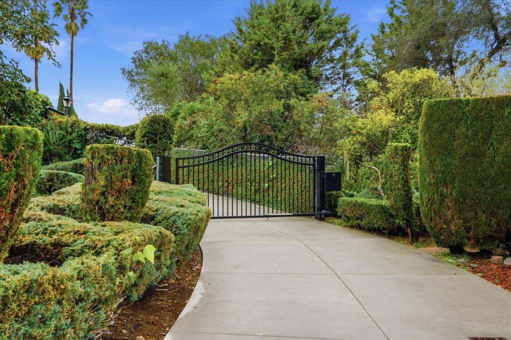 10955 Edgemont Drive