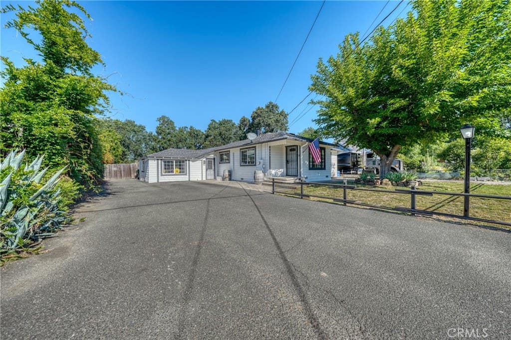 Photo of 9655 Main ST, Upper Lake, CA 95485 (MLS # LC26130274)