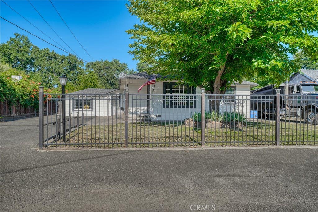 Photo of 9655 Main ST, Upper Lake, CA 95485 (MLS # LC26130274)
