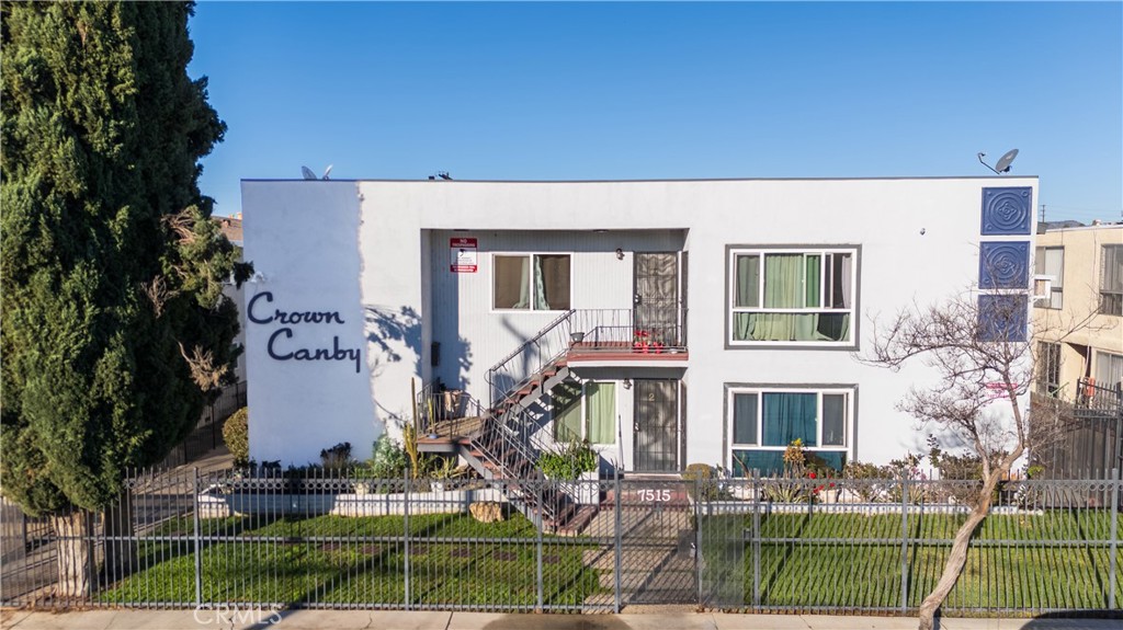 Properties 4 7515 Canby Avenue