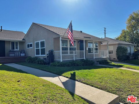 Photo of 10790 Galvin Street, Culver City, CA 90230 (MLS # 25613501) Photo of 10790 Galvin Street, Culver City, CA 90230 (MLS # 25613501)