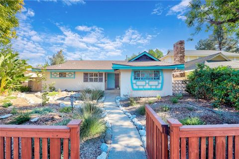 Photo of 5406 Hazeltine Avenue, Sherman Oaks, CA 91401 (MLS # GD25268609)