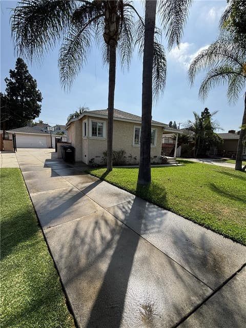 Photo of 10614 Beak AVE, South Gate, CA 90280 (MLS # SB26185119)