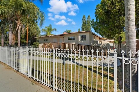 Photo of 7958 Tampa Ave Ave, Reseda, CA 91335 (MLS # SR25222409)