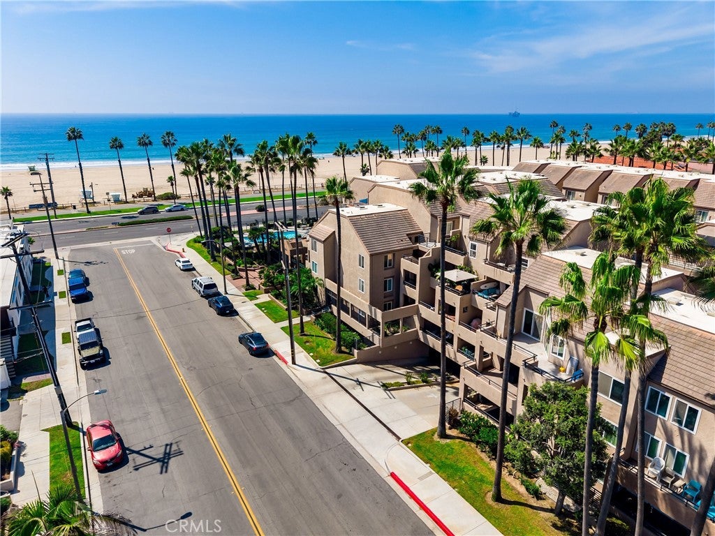1200 Pacific Coast 106