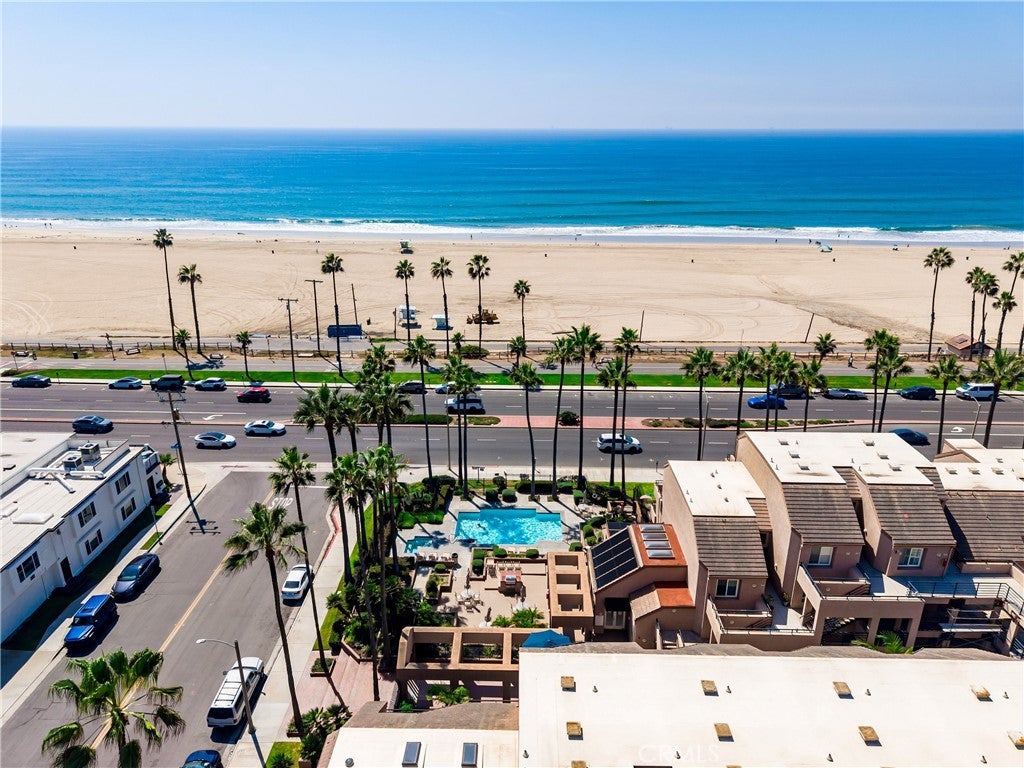 1200 Pacific Coast 106