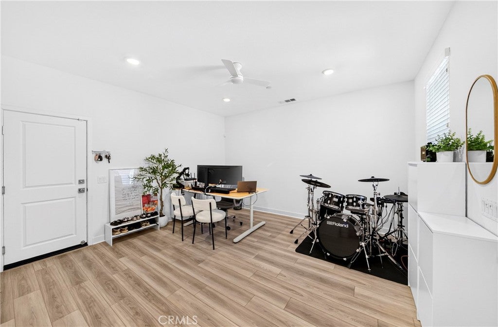 1649 W Lincoln Avenue 103