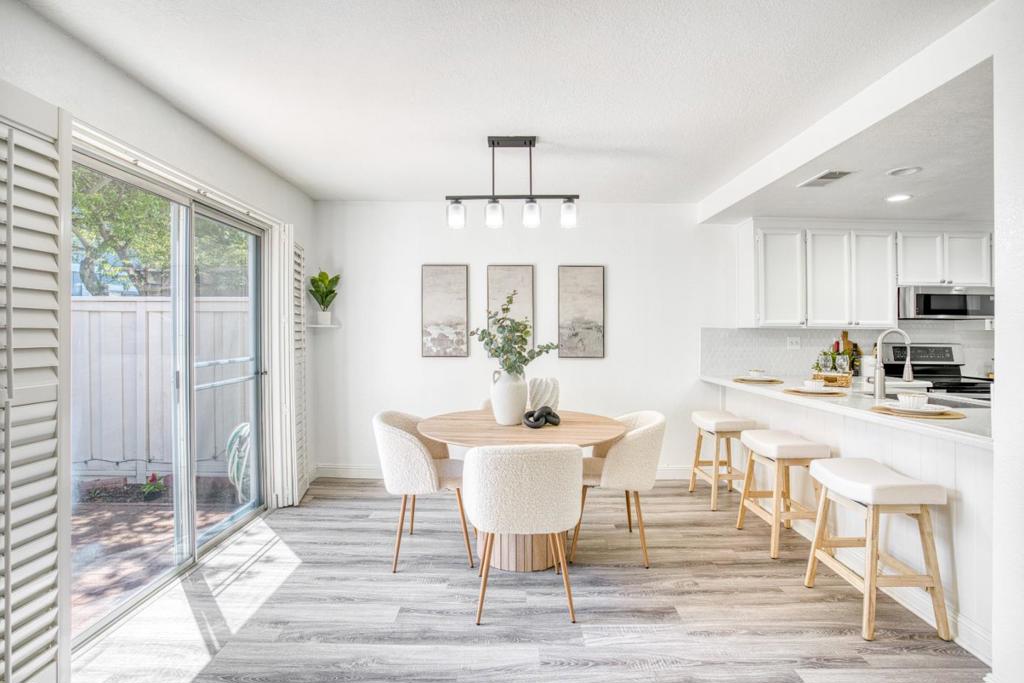 340 N Wildwood