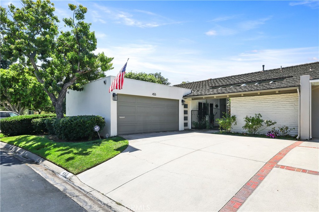 455 Vista Grande