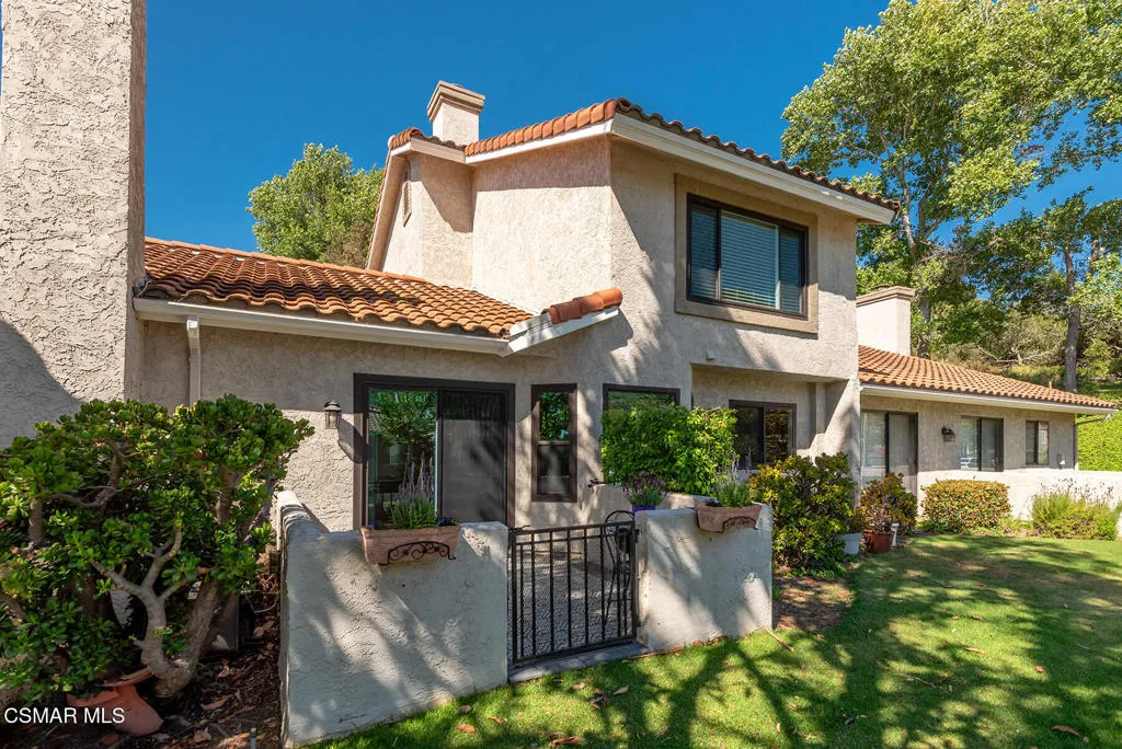 Camarillo, California 93012, United States, 2 Bedrooms Bedrooms, ,3 BathroomsBathrooms,Residential,Active,167133