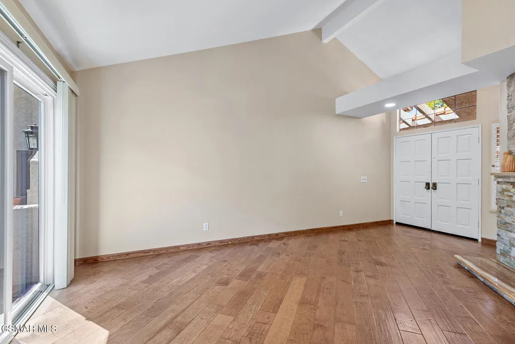 Camarillo, California 93012, United States, 2 Bedrooms Bedrooms, ,3 BathroomsBathrooms,Residential,Active,167133