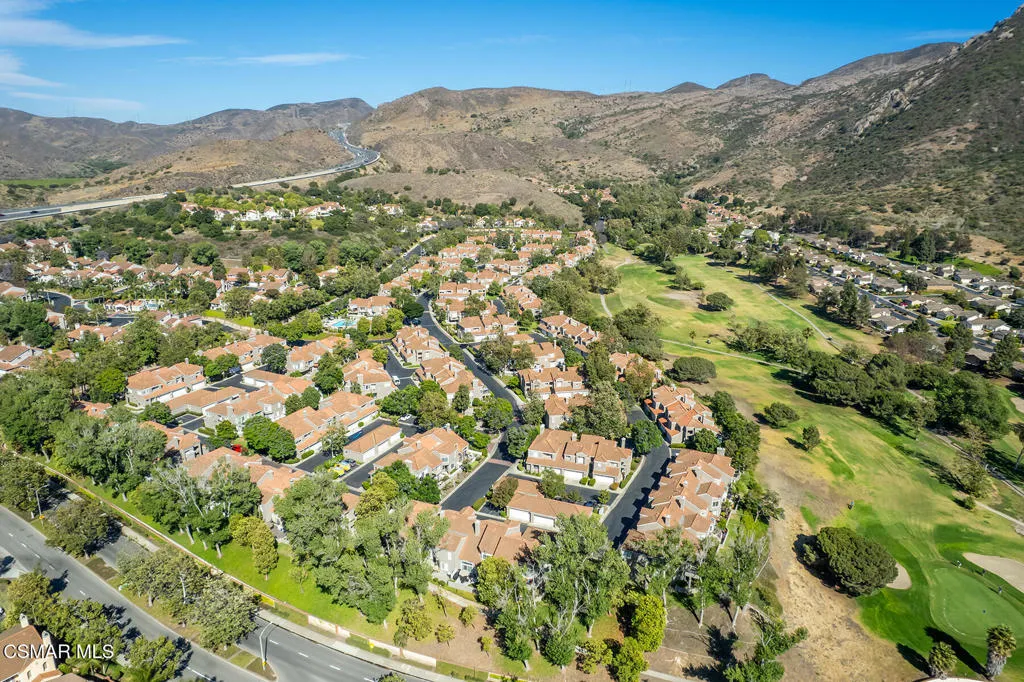 Camarillo, California 93012, United States, 2 Bedrooms Bedrooms, ,3 BathroomsBathrooms,Residential,Active,167133