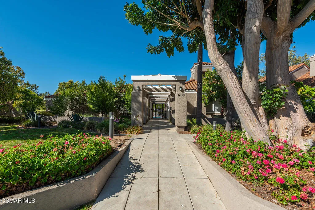 Camarillo, California 93012, United States, 2 Bedrooms Bedrooms, ,3 BathroomsBathrooms,Residential,Active,167133