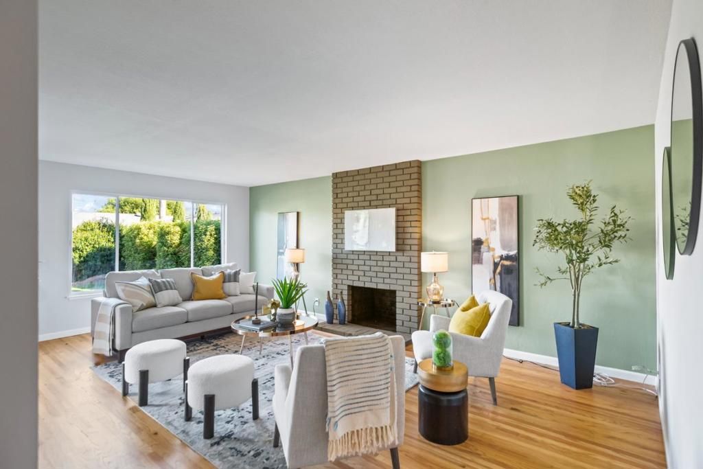 Photo of 1546 Nuthatch Lane, Sunnyvale, CA 94087 (MLS # ML82039167)