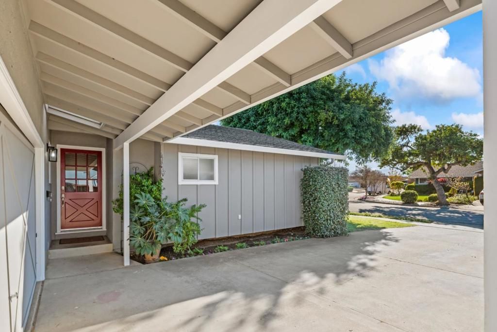 Photo of 1546 Nuthatch Lane, Sunnyvale, CA 94087 (MLS # ML82039167)