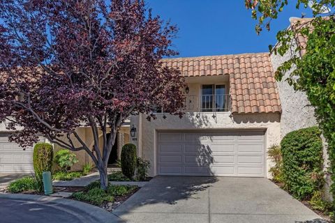 Photo of 105 Callecita, Los Gatos, CA 95032 (MLS # ML82025602) Photo of 105 Callecita, Los Gatos, CA 95032 (MLS # ML82025602)