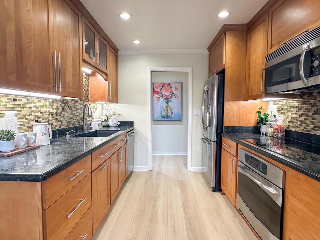 461 Burgess Drive 9