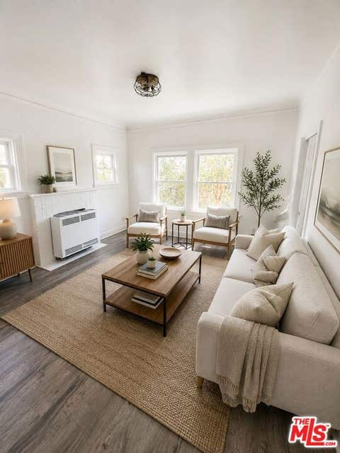 Photo of 2315 1/2 Lucerne Avenue #1, Los Angeles, CA 90016 (MLS # 26873779)