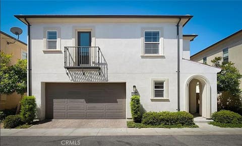 Photo of 21765 Propello Drive, Saugus, CA 91350 (MLS # SR26170696)