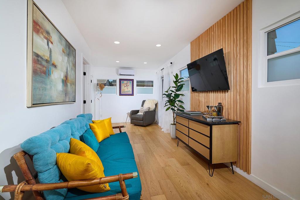 1608 Herbert Place