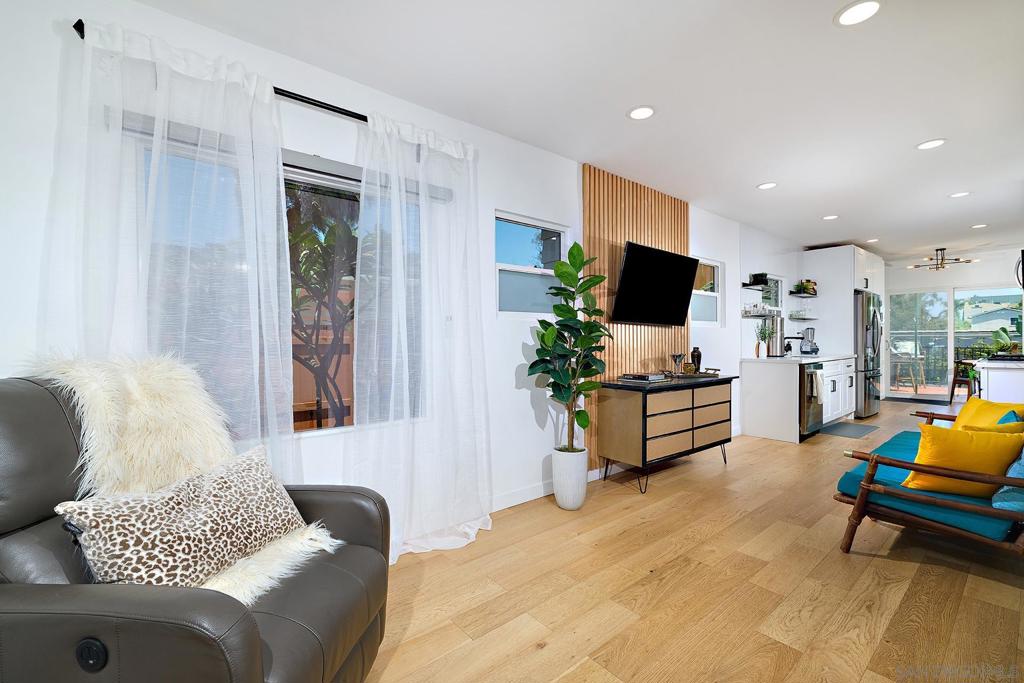 1608 Herbert Place