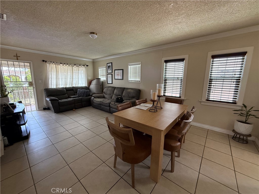 3467 Walnut