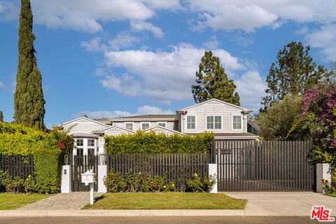 Photo of 4226 Lemp Avenue, Studio City, CA 91604 (MLS # 26827201)