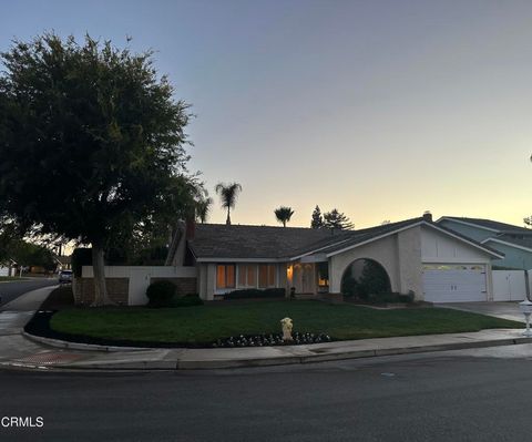 Photo of 109 Greenmeadow Avenue, Thousand Oaks, CA 91320 (MLS # V1-36995)