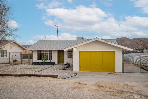 Photo of 6123 Scenic Dr, Joshua Tree, CA 92252 (MLS # IV26222526)