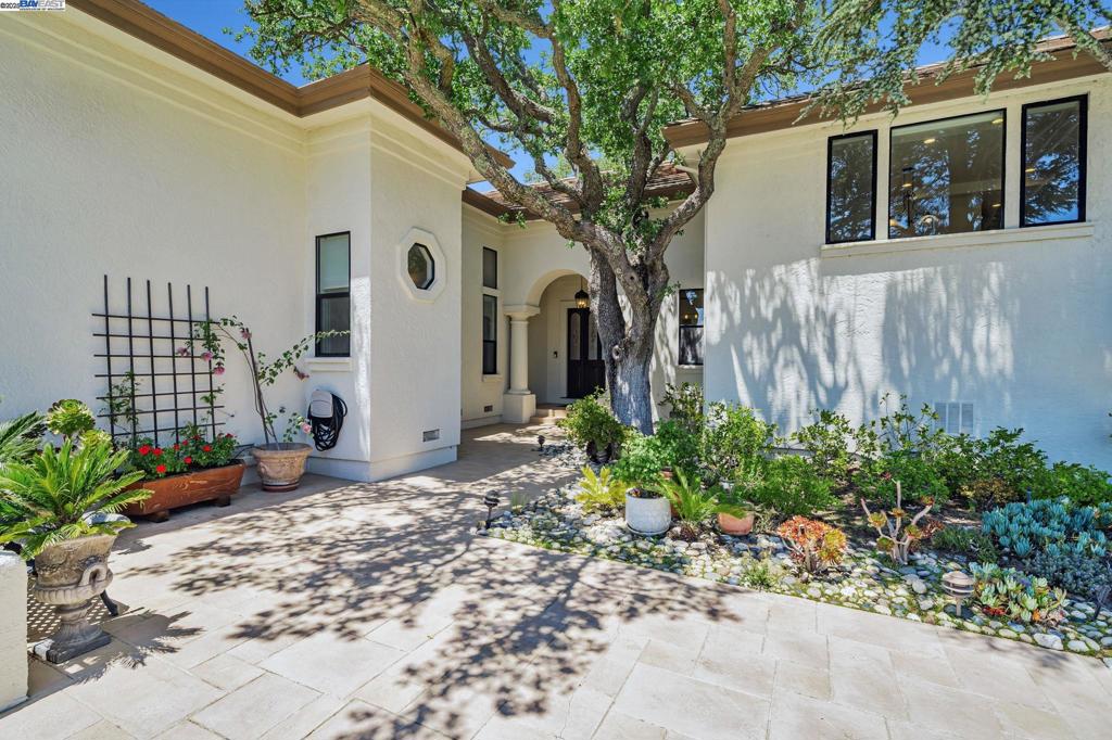 530 Oakshire Pl